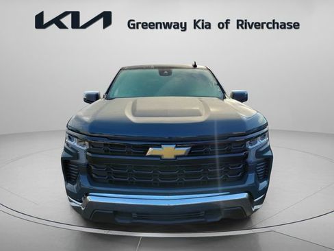 Used 2025 Chevrolet Silverado 1500 LT RWD image 2