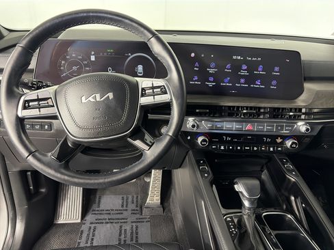 Certified 2024 Kia Telluride SX X-Line AWD/4WD image 3