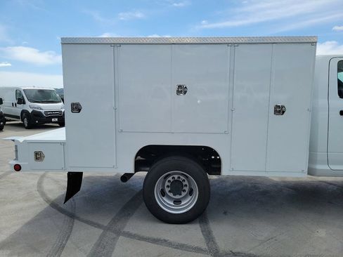 New 2024 RAM 4500 Tradesman RWD image 13