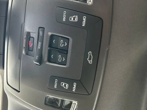 Used 2023 Toyota Sienna XSE w/ XSE Plus Package AWD/4WD image 14