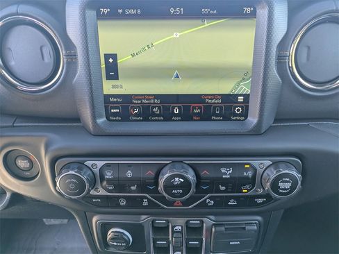 Used 2023 Jeep Wrangler Altitude image 32