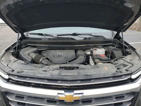 Certified 2025 Chevrolet Traverse LT image 28