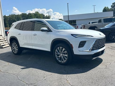 Used 2025 Buick Enclave Preferred w/ Power Package FWD image 4