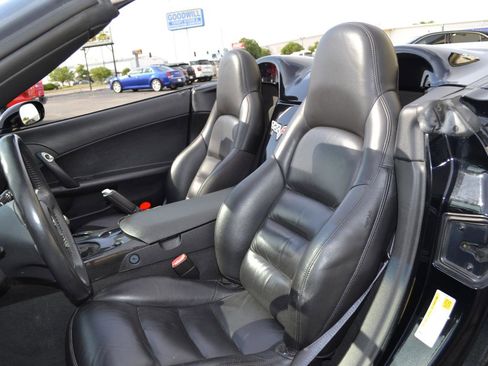 Used 2006 Chevrolet Corvette Convertible w/ Preferred Equipment Group RWD image 18