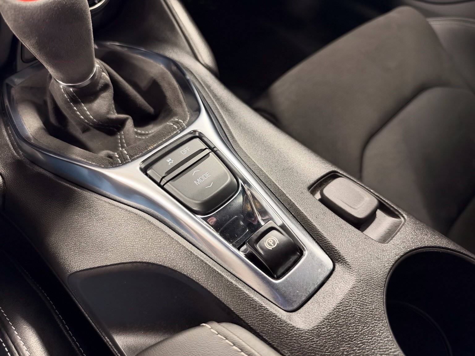 Used 2022 Chevrolet Camaro SS RWD image 32
