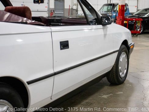 Used 1991 Dodge Shadow Convertible image 24