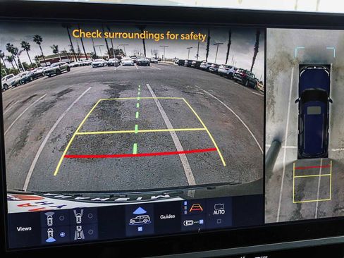 Used 2025 Toyota Sequoia Platinum image 29