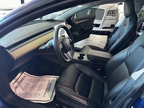 Used 2022 Tesla Model 3 Long Range AWD/4WD image 9