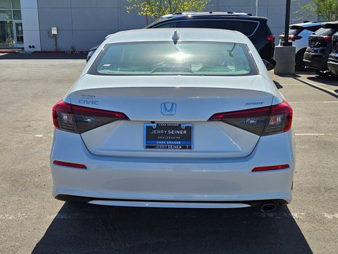 Used 2022 Honda Civic Sport image 4
