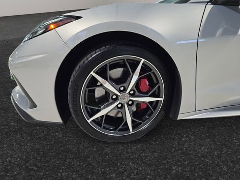 Used 2022 Chevrolet Corvette Stingray Premium Cpe w/ Z51 Performance Package image 11