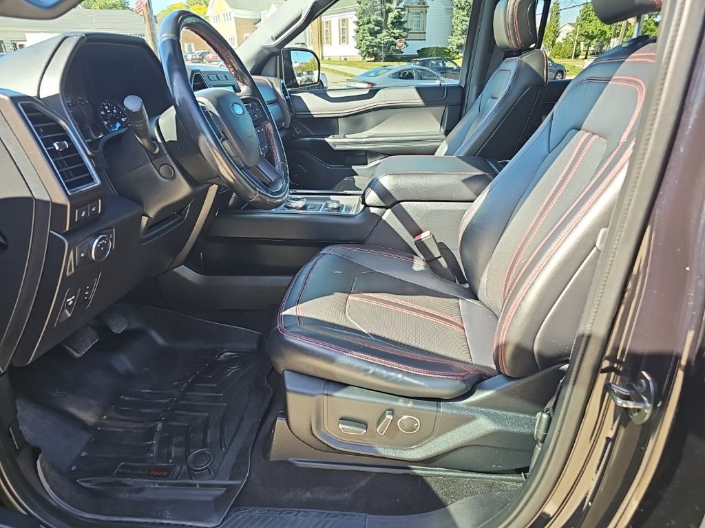 Used 2019 Ford Expedition Limited w/ Equipment Group 303A AWD/4WD image 14