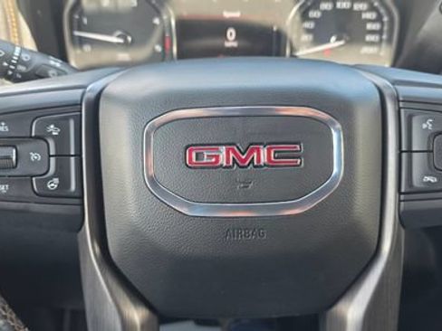 Used 2023 GMC Sierra 2500 AT4 w/ AT4 Premium Plus Package AWD/4WD image 19