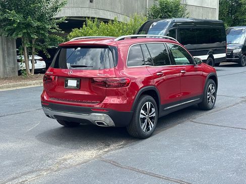New 2025 Mercedes-Benz GLB 250 4MATIC image 8