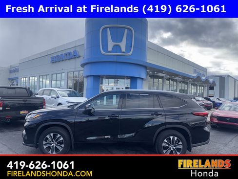 Used 2020 Toyota Highlander XLE image 1