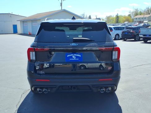 Used 2025 Ford Explorer ST AWD/4WD image 5