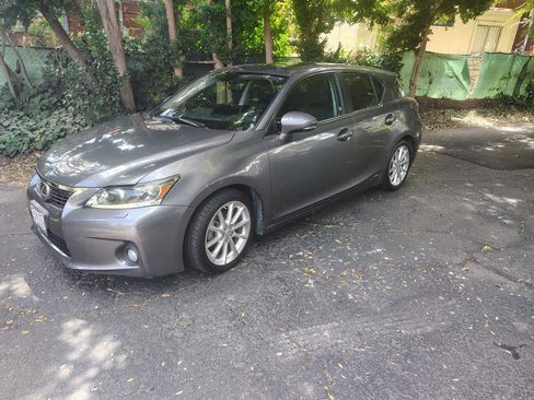 Used 2012 Lexus CT 200h Premium w/ Leather Pkg FWD image 1
