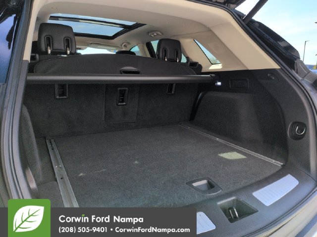 Used 2018 Cadillac XT5 Premium Luxury AWD/4WD image 29