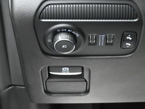 Used 2023 Jeep Wagoneer Series II AWD/4WD image 11