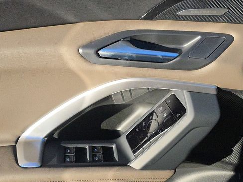 New 2025 Audi Q5 Prestige image 19