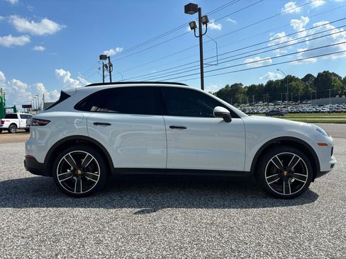 Used 2019 Porsche Cayenne AWD/4WD image 7