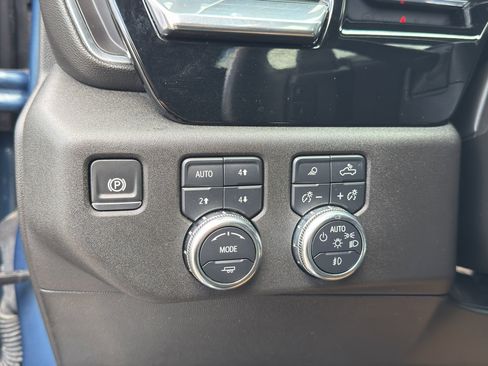 Used 2024 GMC Sierra 1500 SLT w/ SLT Premium Plus Package AWD/4WD image 16