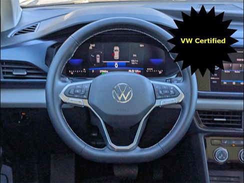Certified 2023 Volkswagen Taos SE w/ Panoramic Sunroof Package image 12