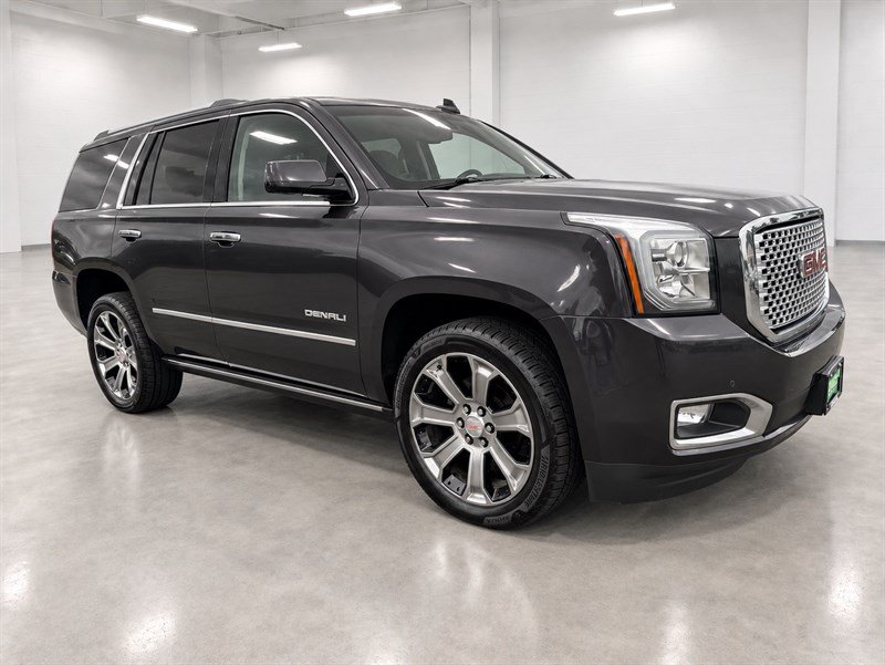 Used 2017 GMC Yukon Denali w/ Open Road Package AWD/4WD image 9