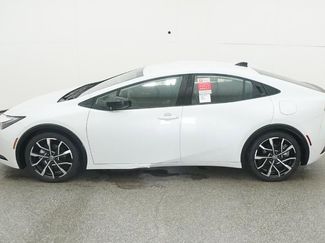 New 2026 Toyota Prius Plug-In Hybrid FWD video 3