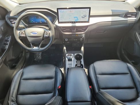 Used 2023 Ford Escape Platinum FWD image 19