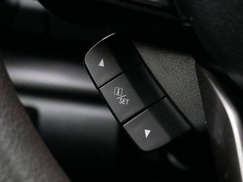 Used 2020 Subaru Crosstrek 2.0i AWD/4WD image 29