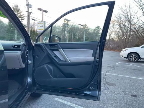 Used 2015 Subaru Forester 2.5i Premium w/ All-Weather Package image 12