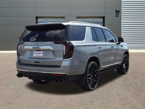 Used 2024 GMC Yukon Denali w/ Advanced Technology Package AWD/4WD image 5