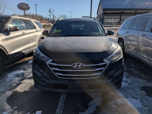 Used 2018 Hyundai Tucson SEL Plus image 2