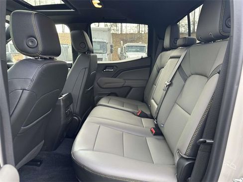 Used 2026 Chevrolet Colorado ZR2 w/ Technology Package image 22