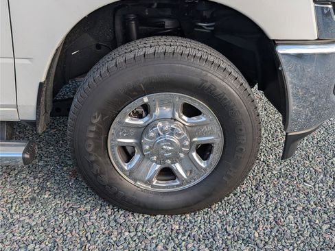 Used 2024 RAM 3500 Tradesman w/ Chrome Appearance Group image 10