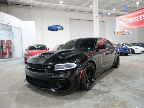 Used 2021 Dodge Charger Scat Pack image 4