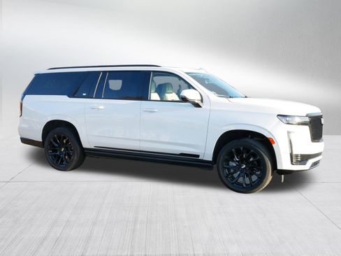 Certified 2024 Cadillac Escalade ESV Sport Platinum w/ LPO, ONYX Package image 8