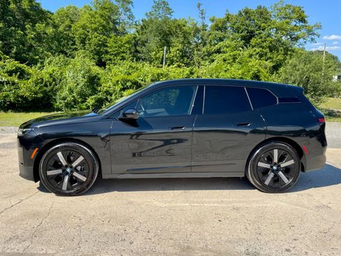 Used 2025 BMW iX xDrive50 AWD/4WD image 7