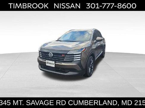 Certified 2025 Nissan Kicks SR image 1