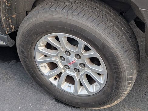 Used 2019 GMC Yukon XL SLT image 14