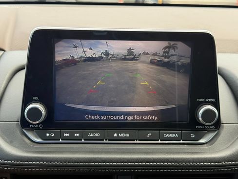 Used 2023 Nissan Rogue SV FWD image 22
