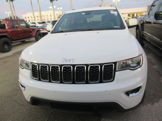 Used 2018 Jeep Grand Cherokee Laredo RWD image 2