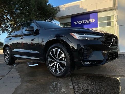 Certified 2025 Volvo XC60 B5 Core AWD/4WD image 1