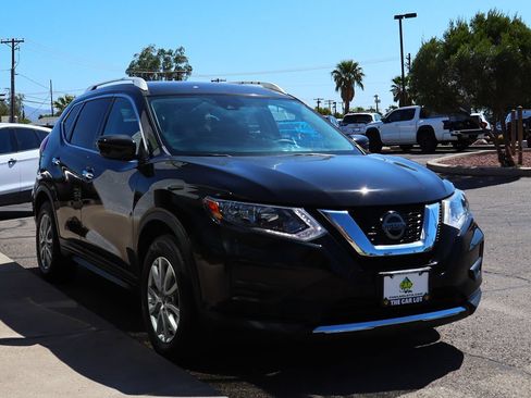 Used 2020 Nissan Rogue SV FWD image 14