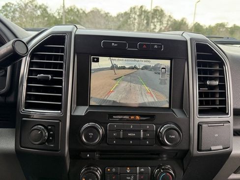 Used 2018 Ford F150 XLT w/ Equipment Group 302A Luxury image 20