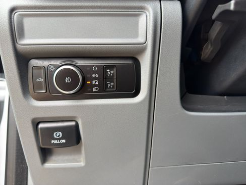 Used 2023 Ford F150 XLT AWD/4WD image 11