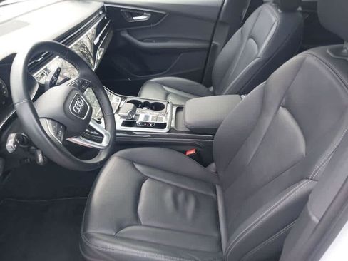 Used 2025 Audi Q7 3.0T Premium Plus AWD/4WD image 5
