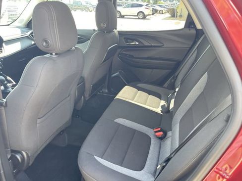Used 2025 Chevrolet TrailBlazer LT AWD/4WD image 13