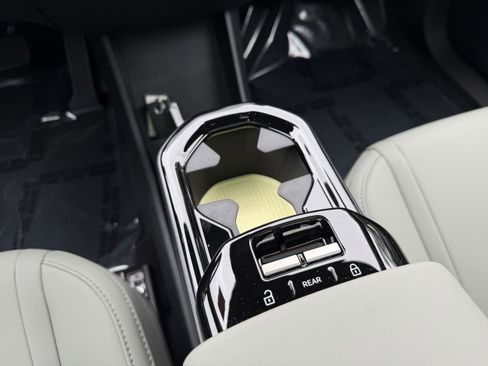 New 2026 Volvo EX30 Cross Country Ultra image 13