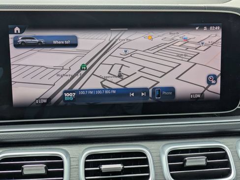 Used 2025 Mercedes-Benz GLS 450 4MATIC image 17